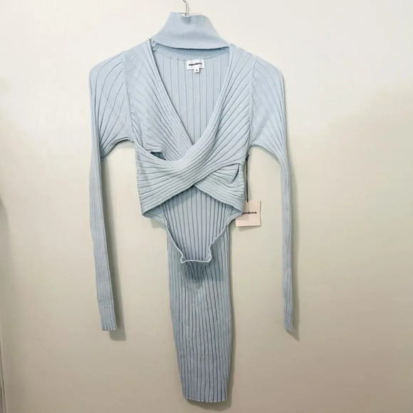 NWT SUPERDOWN Alora Wrap Mini Dress in Baby Blue size Medium - Picture 3 of 6